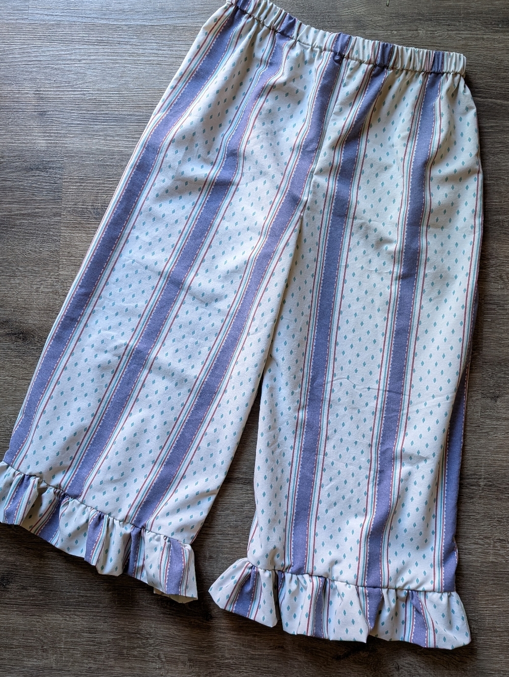 Jenny Ruffled Granny Bloomers - Armoire Collection Shabby Stripes 🧵🐦